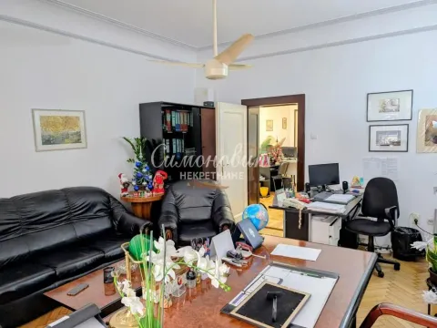 Sale, one bedroom apartment, 41m², Kalenić Pijaca, Vračar Sve Podlokacije - image 4