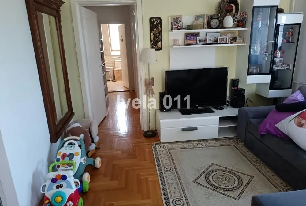 Prodaja, četvorosoban stan, 98m², Voždovac Sve Podlokacije, Beograd
