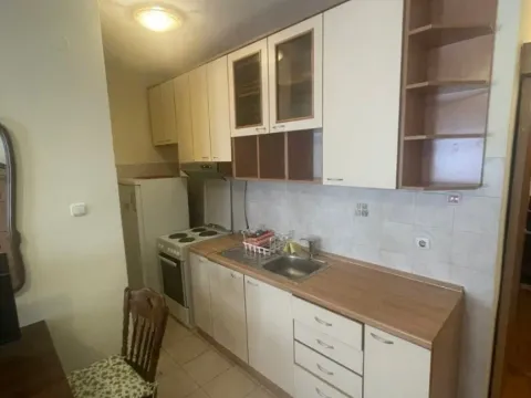 Izdavanje, garsonjera, 21m2, Obala Morače, Podgorica