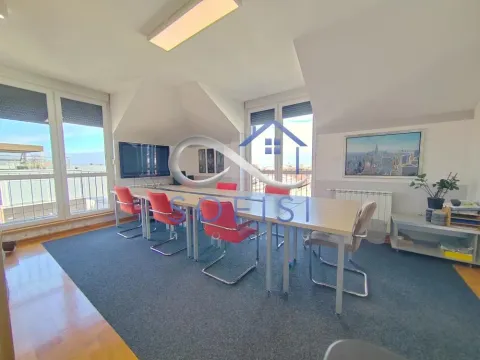 Prodaja, četvorosoban stan, 147m², Centar, Novi Sad - image 2