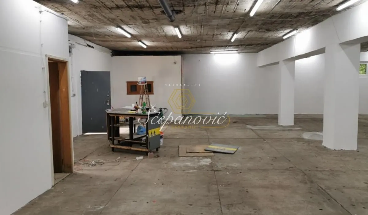 Rent, office space, 300m², Salajka, Novi Sad Sve Podlokacije