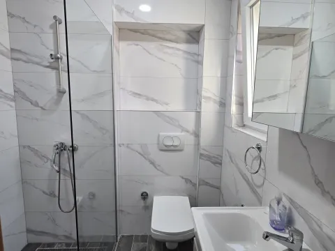 Prodaja, jednosoban stan, 52m², Stari Aerodrom, Podgorica - image 10