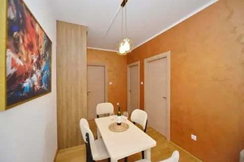 Rent, two bedroom apartment, 55m², Budva, Crna Gora - image 3