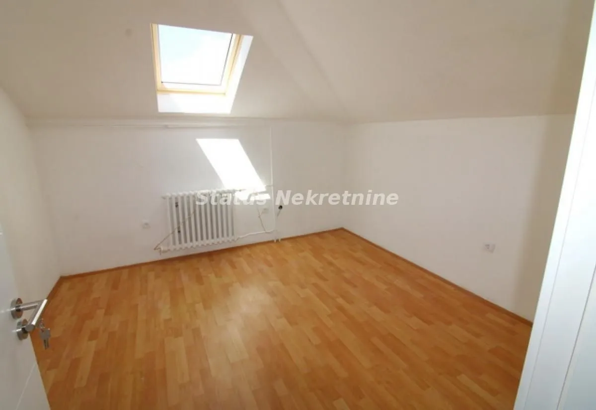 Prodaja, jednosoban stan, 33m², Železnička Stanica, Novi Sad Sve Podlokacije