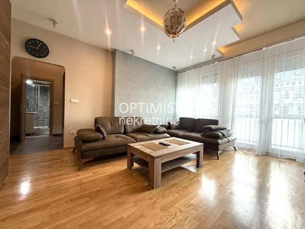 Izdavanje, dvosoban stan, 45m², Stari Grad, Beograd