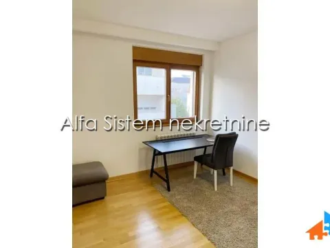 Izdavanje, četvorosoban stan, 110m², Vračar Hram, Vračar Sve Podlokacije - image 13