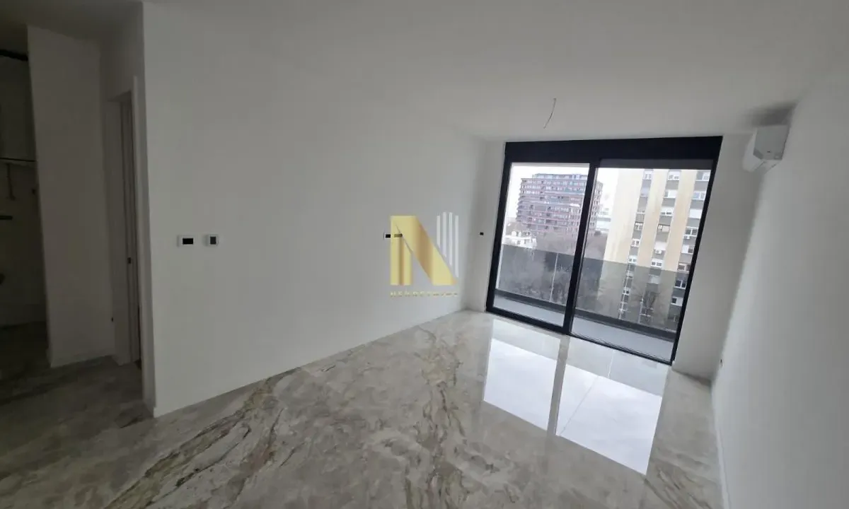 Izdavanje, poslovni prostor, 45m², Spens, Novi Sad Sve Podlokacije