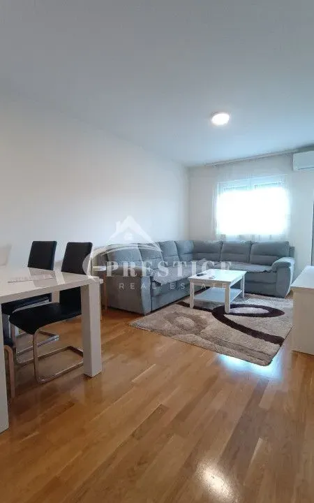 Izdavanje, jednosoban stan, 45m², City Kej, Podgorica