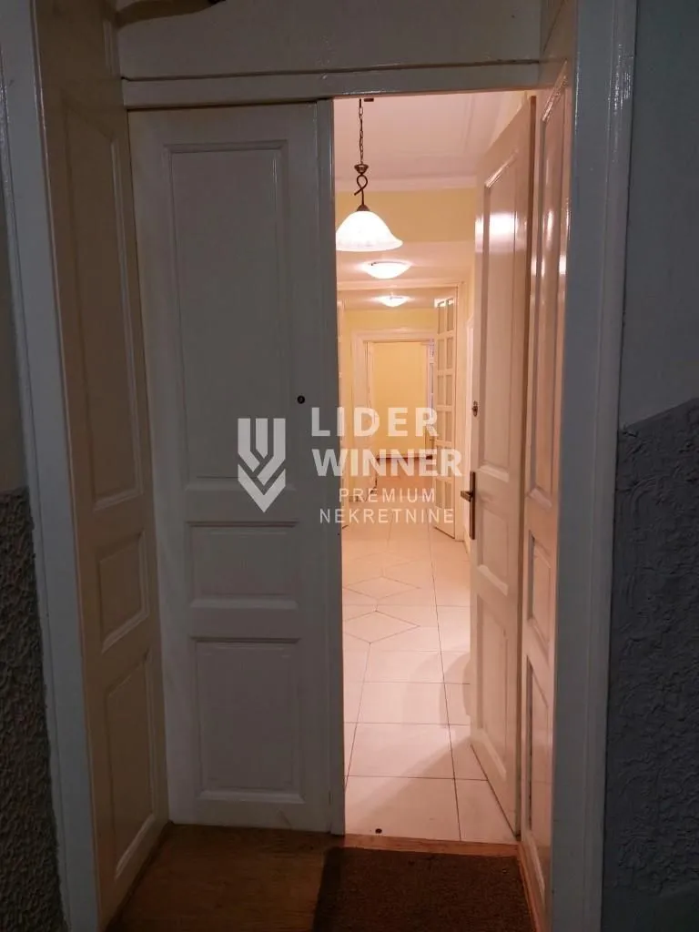 Rent, three bedroom apartment, 89m², Stari Grad, Beograd