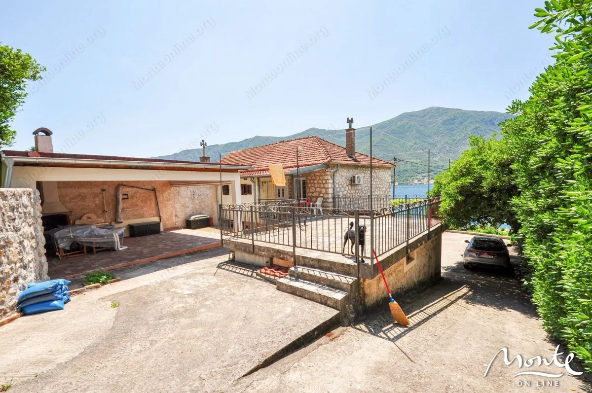 Prodaja, kuća, 1198m², Dobrota, Kotor