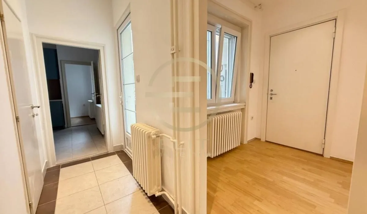 Prodaja, stan, 112m², Centar, Novi Sad