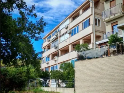 Sale, studio apartment, 32m², Bečići, Budva - image 8