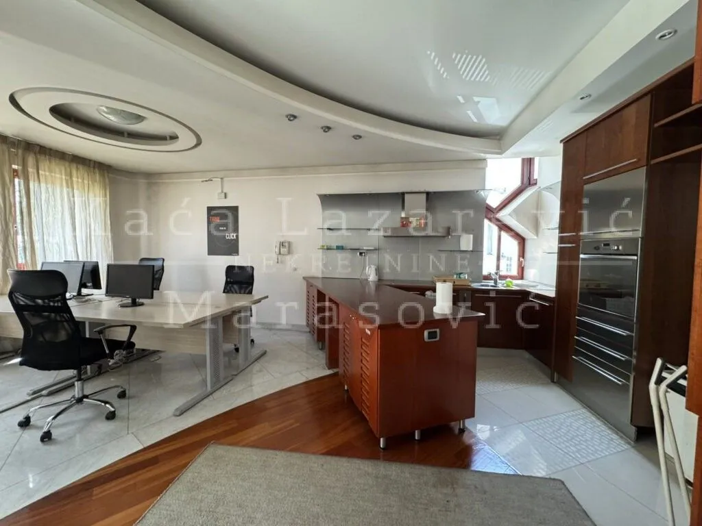 Izdavanje, kuća, 650m², Autokomanda, Voždovac Sve Podlokacije