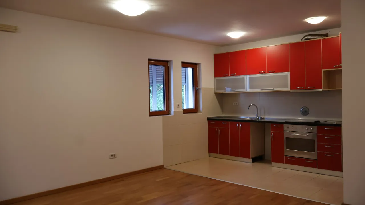 Izdavanje, stan, 88m², Tološka šuma, Podgorica