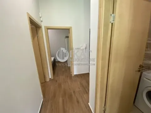 Izdavanje, trosoban stan, 75m², Zemun Gornji Grad, Zemun Sve Podlokacije - image 2