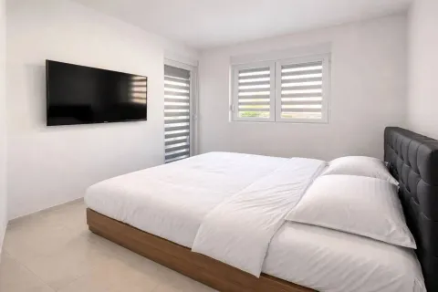 Sale, two bedroom apartment, 55m², Budva, Crna Gora - image 2