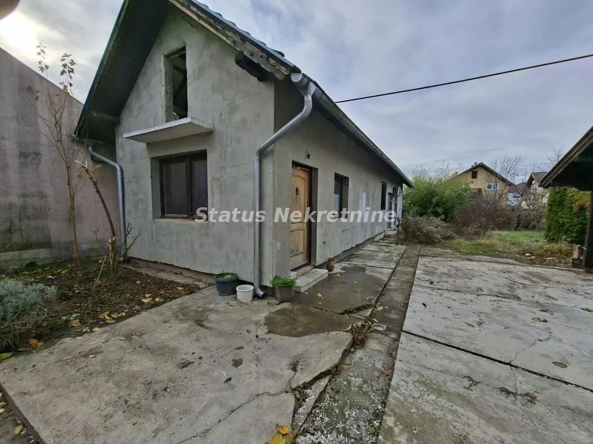 Prodaja, kuća, 118m², Futog, Novi Sad Sve Podlokacije