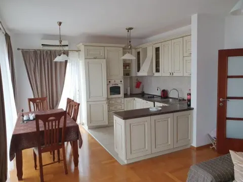 Prodaja, dvosoban stan, 98m², Bečići, Budva - image 1