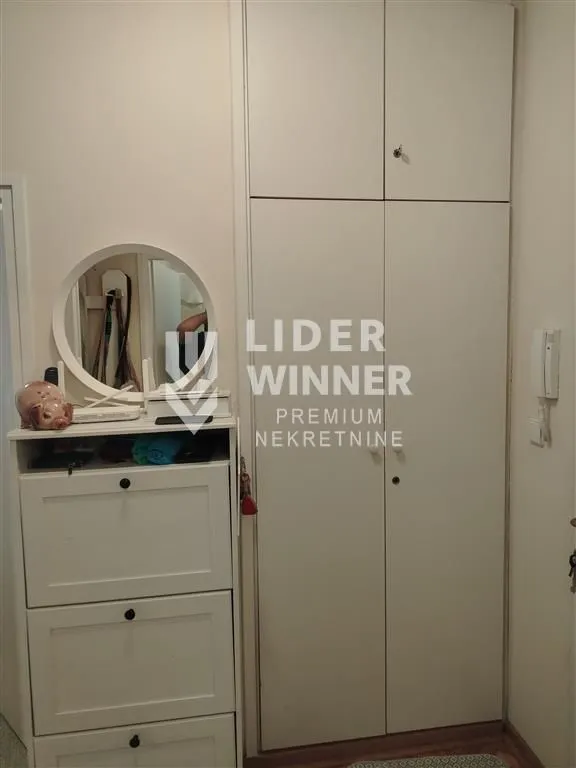 Prodaja, jednosoban stan, 38m², Vukov Spomenik, Zvezdara Sve Podlokacije