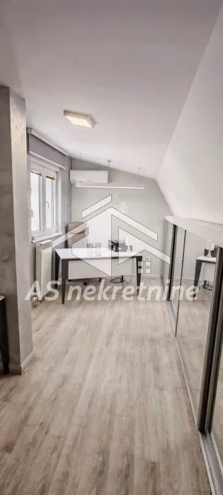 Prodaja, stan, 118m², Đeram Pijaca, Beograd