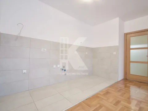 Izdavanje, jednosoban stan, 56m², Stari Aerodrom, Podgorica - image 2