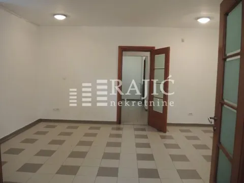 Rent, house, 400m², Savski Venac, Beograd - image 6