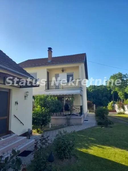 Prodaja, kuća, 194m², Šid, Srbija