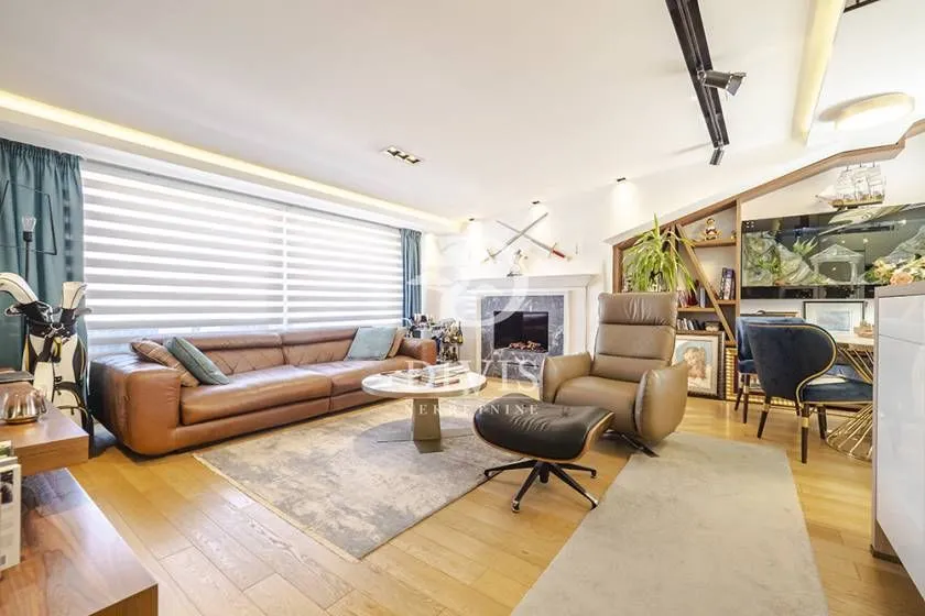 Prodaja, trosoban stan, 83m², Južni Bulevar, Vračar Sve Podlokacije