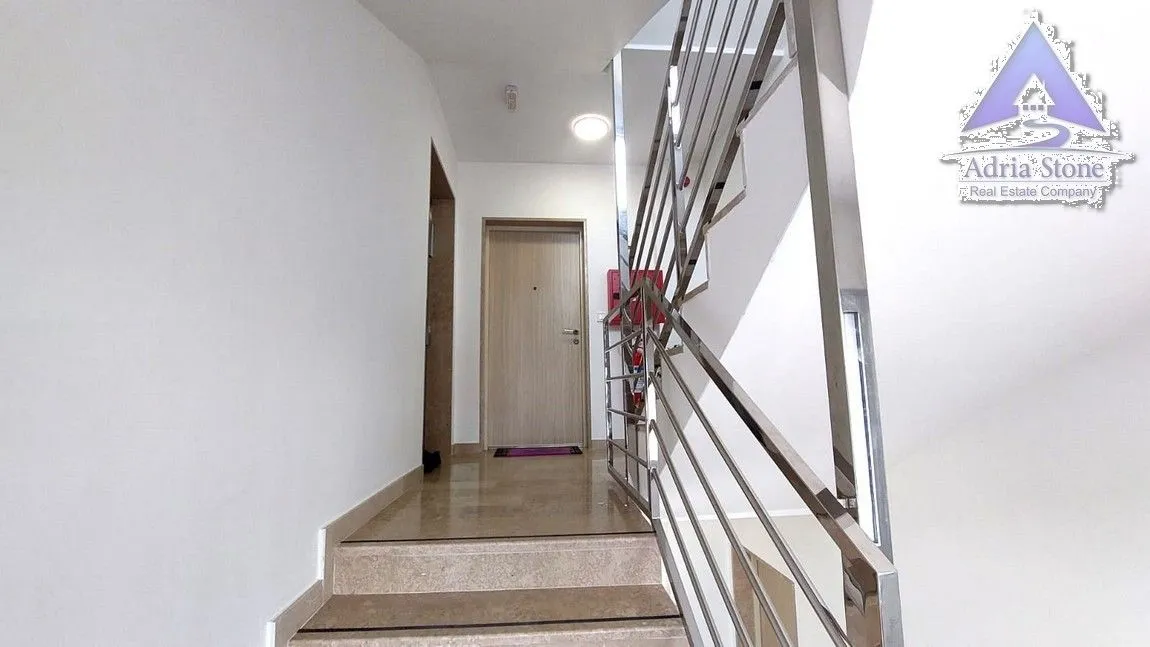 Prodaja, trosoban stan, 89m², Seljanovo, Tivat