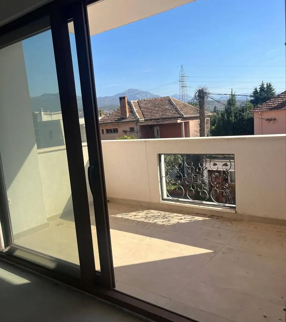 Sale, four bedroom apartment, 155m², Gorica C, Podgorica
