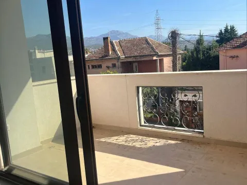 Prodaja, četvorosoban stan, 155m², Gorica C, Podgorica - image 5