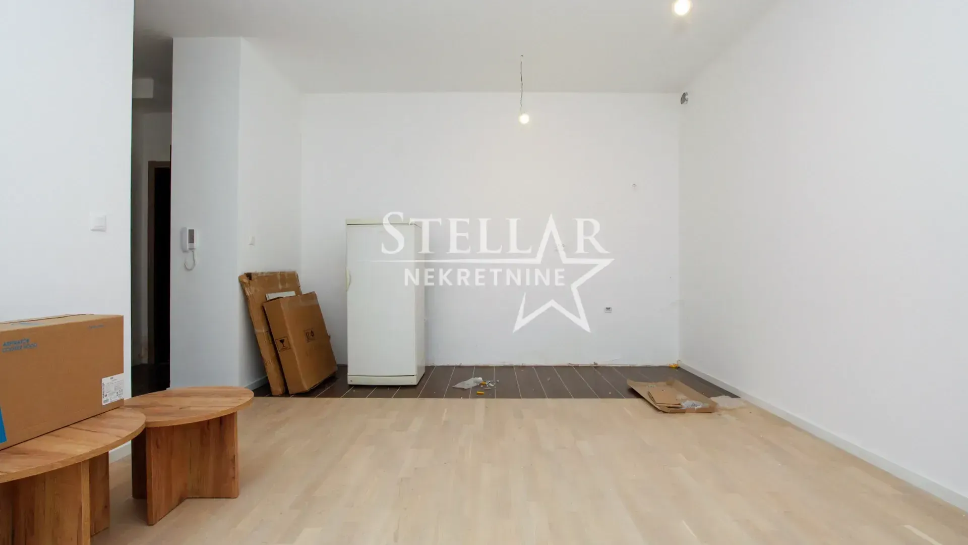 Izdavanje, dvosoban stan, 39m², Tološi, Podgorica