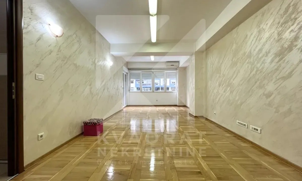 Rent, office space, 82m², City Kvart, Podgorica