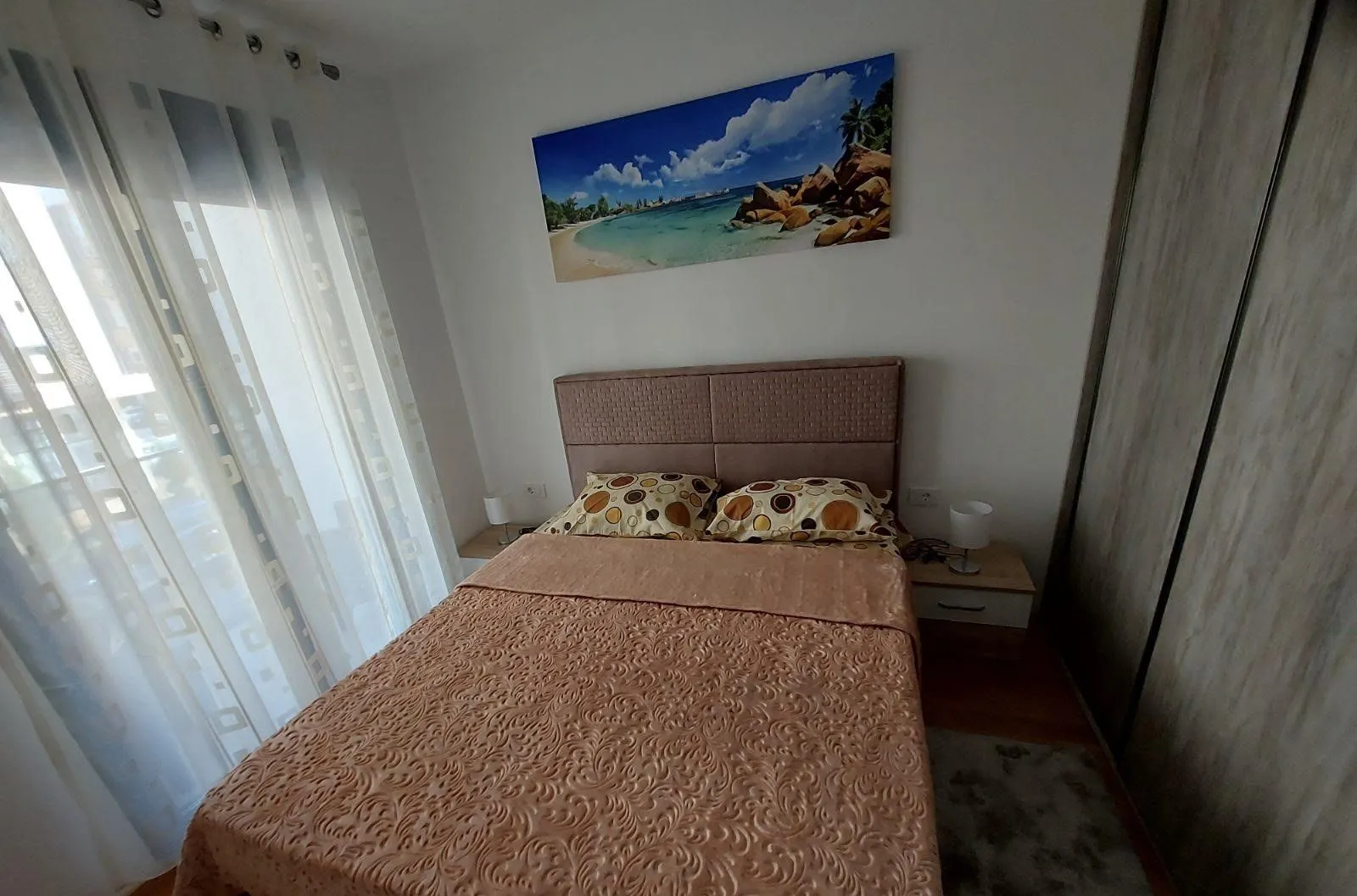 Izdavanje, jednosoban stan, 48m², Central Point, Podgorica