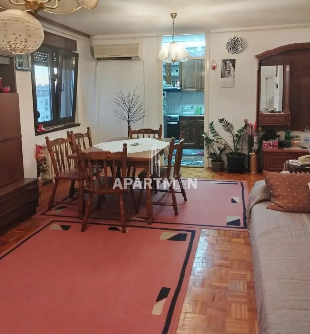 Prodaja, trosoban stan, 73m², Novi Beograd Blok 72, Novi Beograd Sve Podlokacije