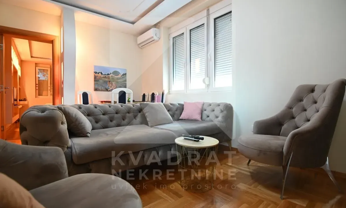 Izdavanje, dvosoban stan, 68m², Centar, Podgorica