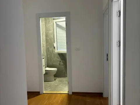 Izdavanje, dvosoban stan, 59m², Zabjelo, Podgorica - image 2