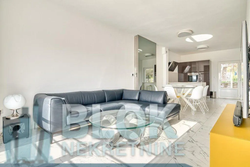 Prodaja, dvosoban stan, 60m², Petrovac, Budva