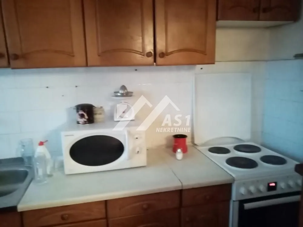 Izdavanje, trosoban stan, 86m², Podbara, Novi Sad Sve Podlokacije