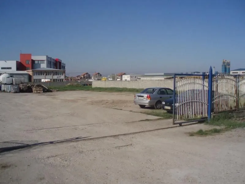 Izdavanje, poslovni prostor, 1360m², Galenika, Beograd