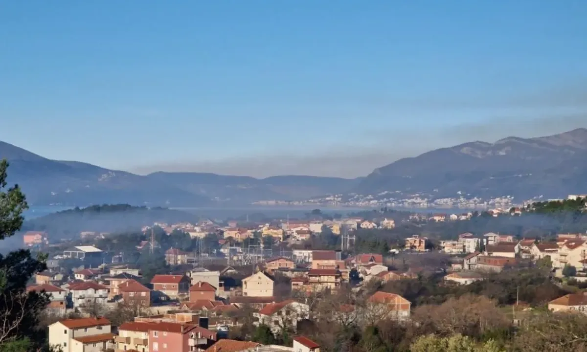 Izdavanje, kuća, 130m², Mrčevac, Tivat