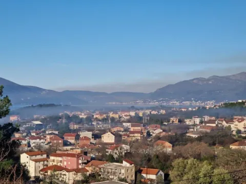 Izdavanje, kuća, 130m², Mrčevac, Tivat