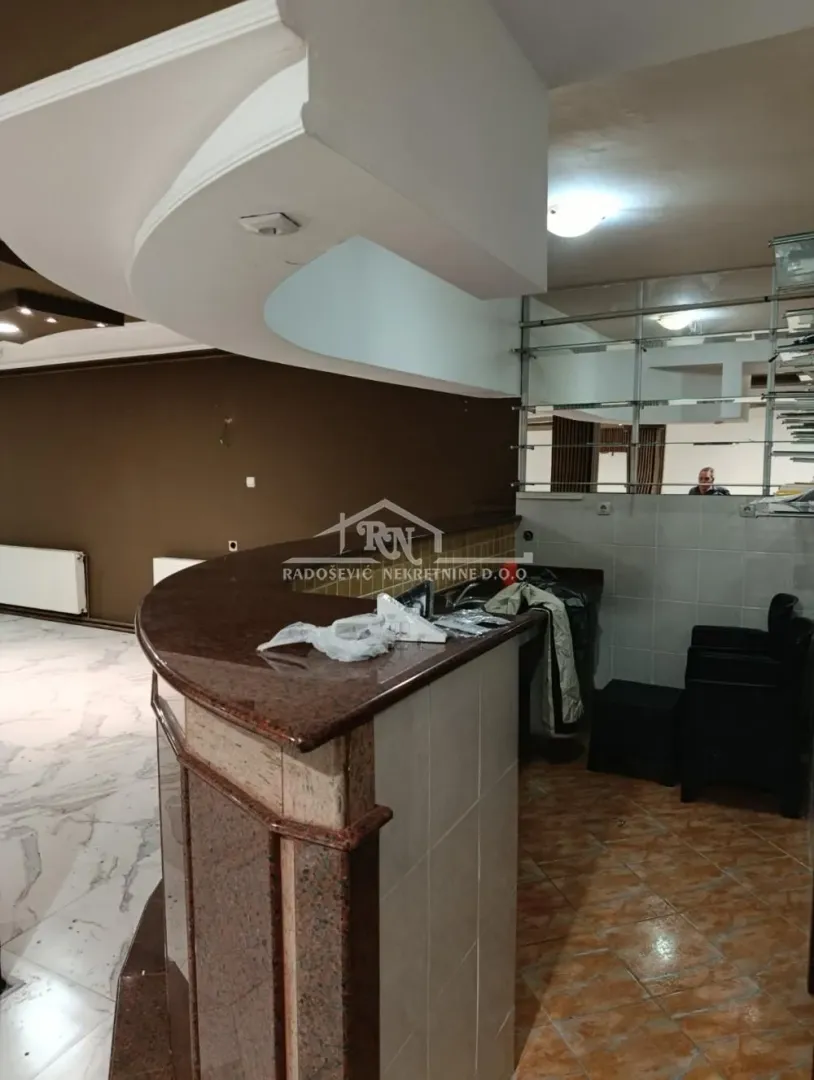 Rent, office space, 180m², Petlovo Brdo, Beograd