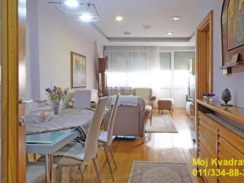 Sale, house, 250m², Voždovac Sve Podlokacije, Beograd - image 2