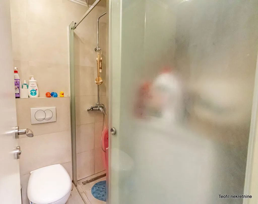 Sale, three bedroom apartment, 74m², Zemun Sve Podlokacije, Beograd