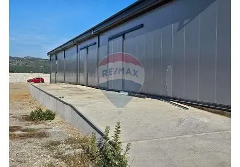 Prodaja, poslovni prostor, 600m², Donji Kokoti, Podgorica - image 2