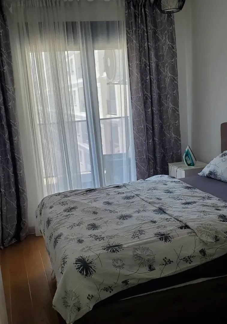 Izdavanje, jednosoban stan, 49m², City Kvart, Podgorica