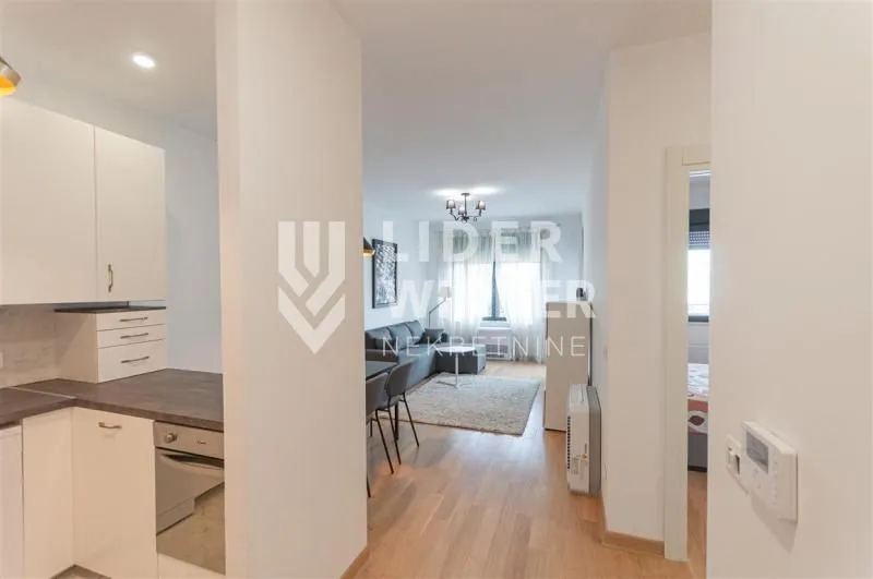 Izdavanje, dvosoban stan, 50m², Voždovac Sve Podlokacije, Beograd