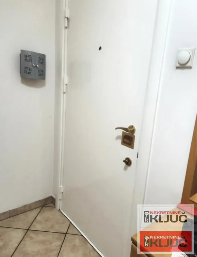 Izdavanje, dvosoban stan, 54m², Grbavica, Novi Sad Sve Podlokacije
