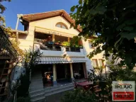 Izdavanje, kuća, 170m², Adice, Novi Sad Sve Podlokacije - image 1